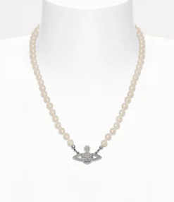 Man. Mini Bas Relief Pearl Necklace