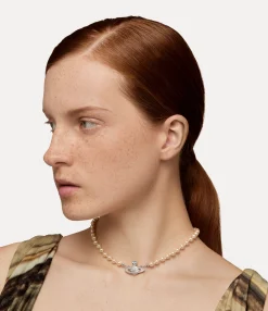 Mini Bas Relief Pearl Choker